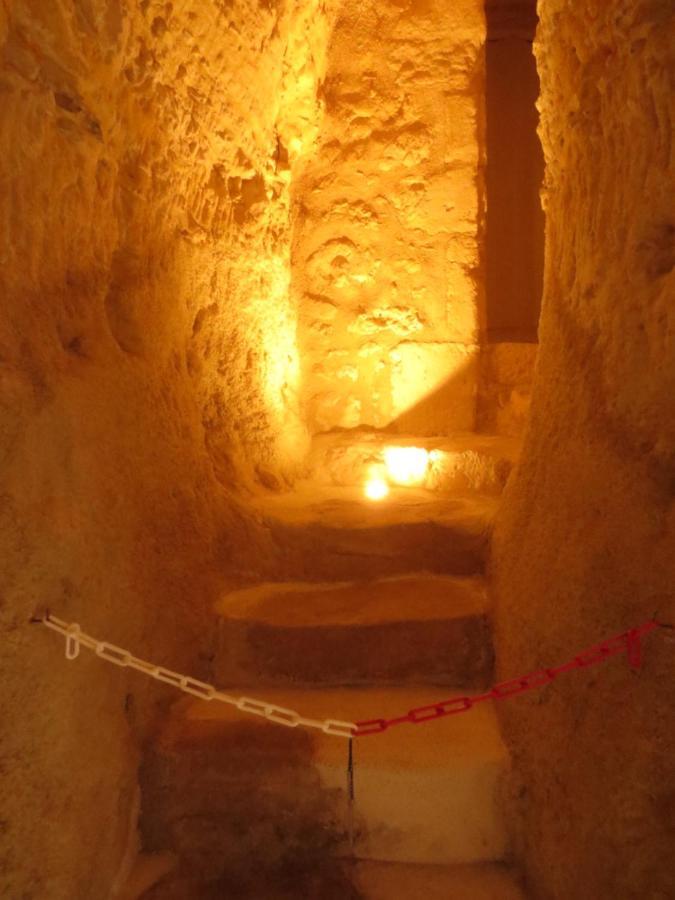 فندق فوفريفي  L'Etape Troglo المظهر الخارجي الصورة